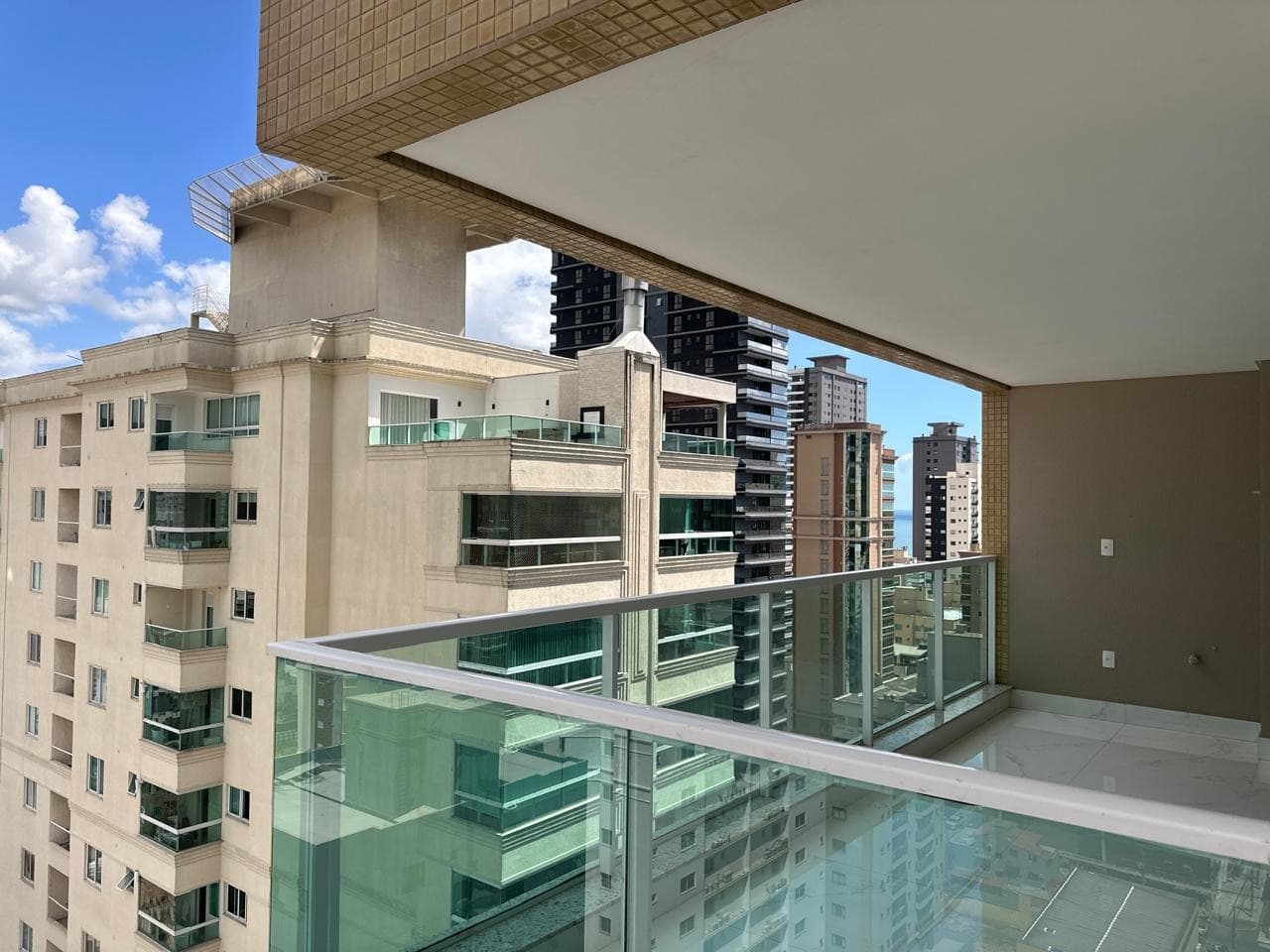 Apartamento 3 Suítes VISTA MAR no Sangiovese Residence